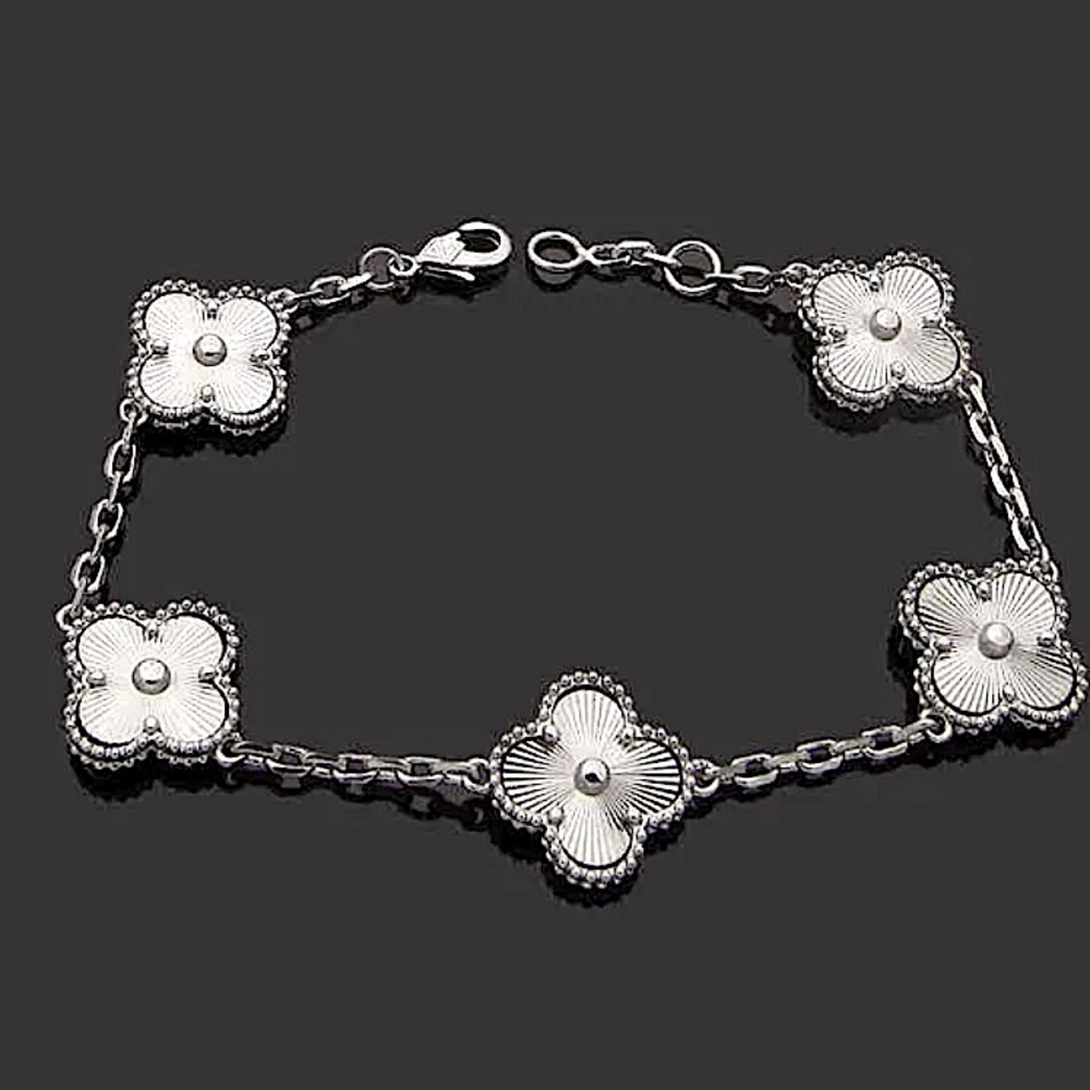 Silver Four Leaf Clover Matching Necklace Bracelet Earrings Set - Picture 3 of 7